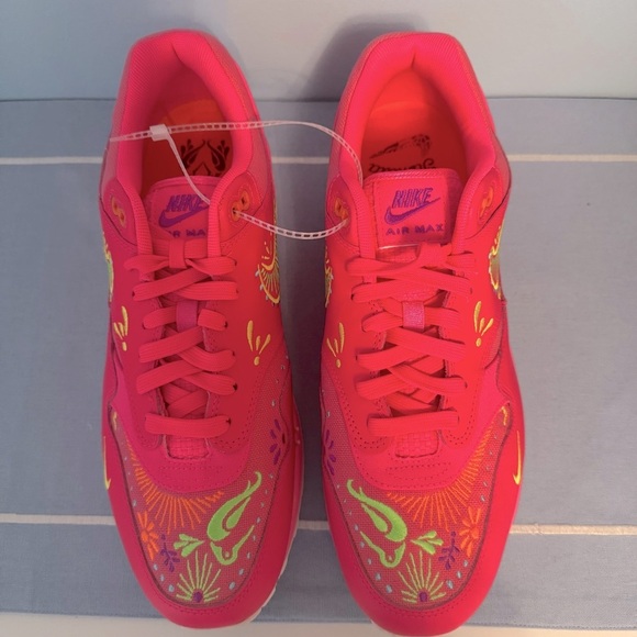 NEW Nike Air Max 1 Premium Dia De Muertos  Sneakers with Embroidered Design - Picture 2 of 10